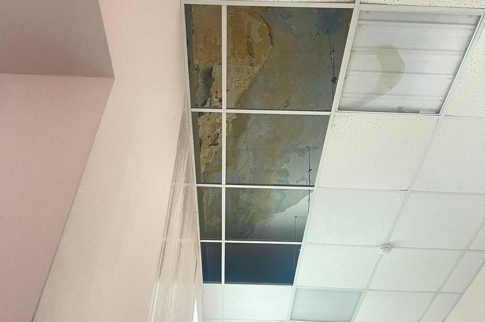 В кулинарном колледже Саратова частично обрушился потолок В кулинарном колледже Саратова частично обрушился потолок